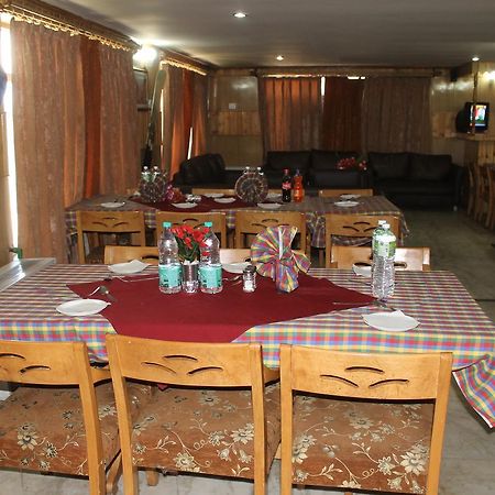 גולמארג Fluorescence Hotel And Restaurant מראה חיצוני תמונה